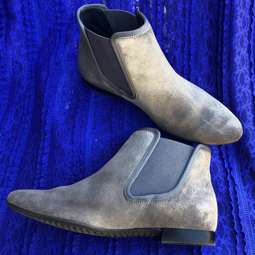 SOLD! Paul Green Suede Leather Ankle Boots/ Booties- Stretch Fit. Grey. Size 3.5